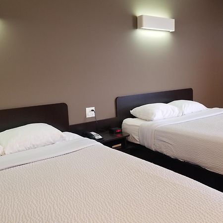 Joys Inn Innisfail, Ab 외부 사진