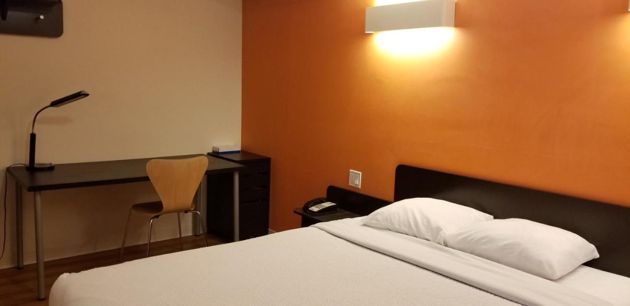 Joys Inn Innisfail, Ab 외부 사진