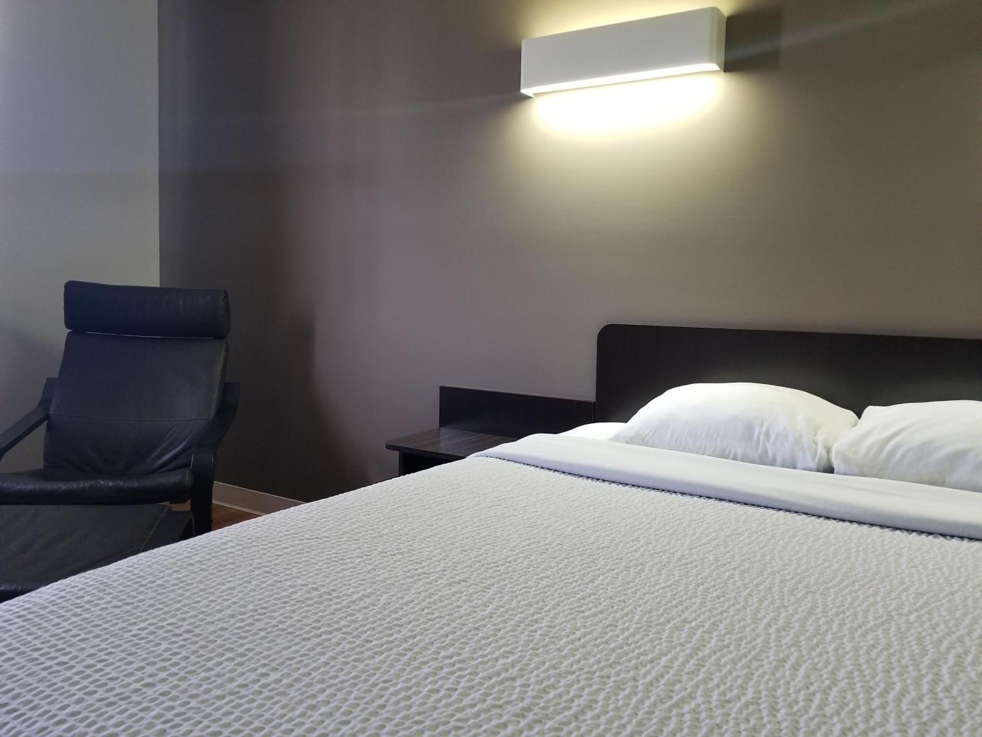 Joys Inn Innisfail, Ab 외부 사진