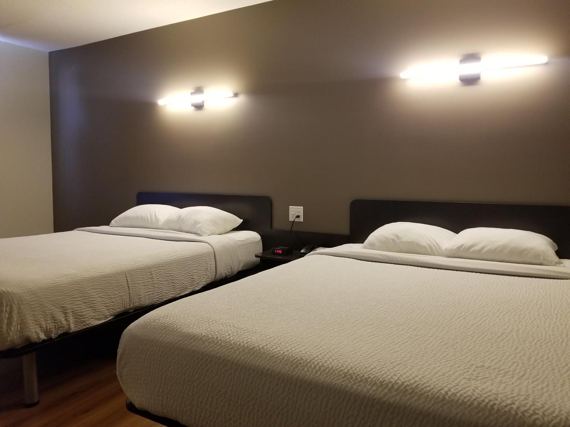 Joys Inn Innisfail, Ab 외부 사진