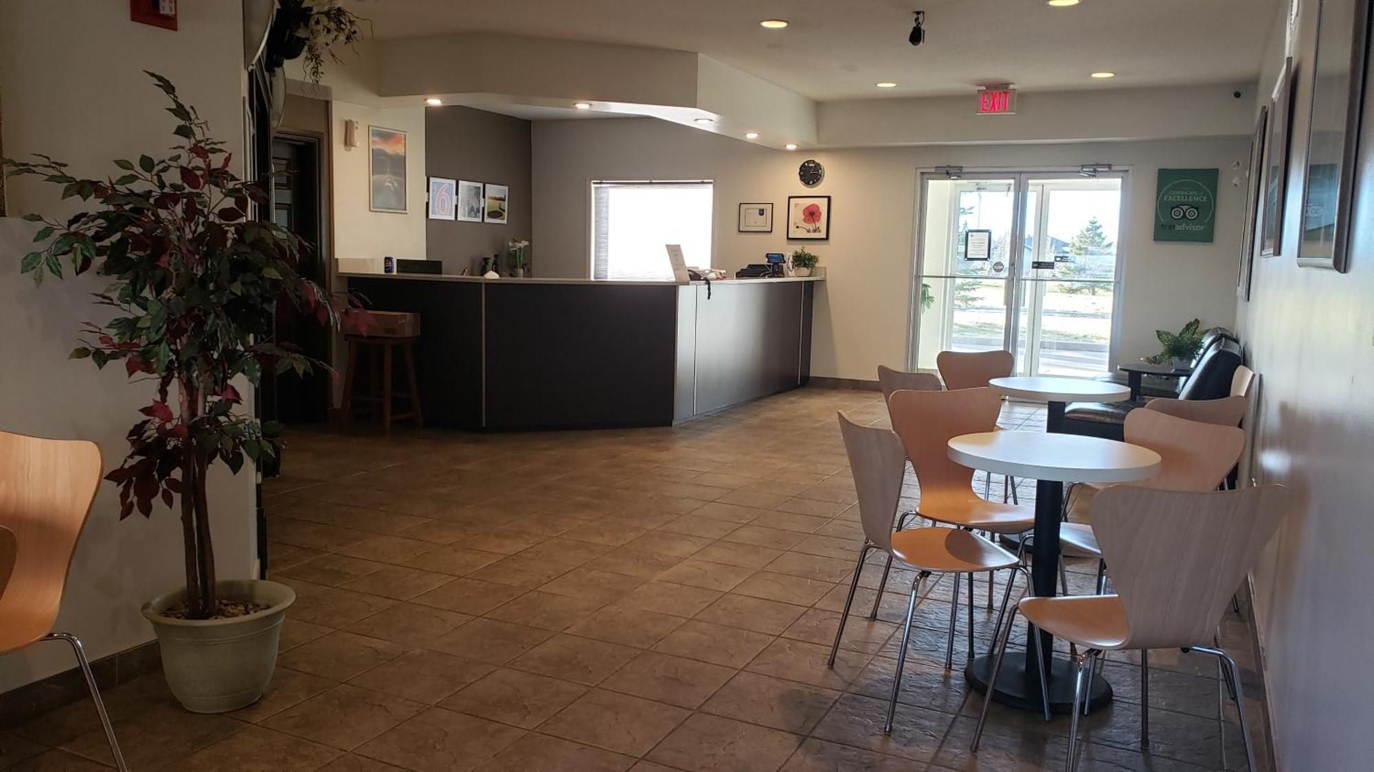 Joys Inn Innisfail, Ab 외부 사진